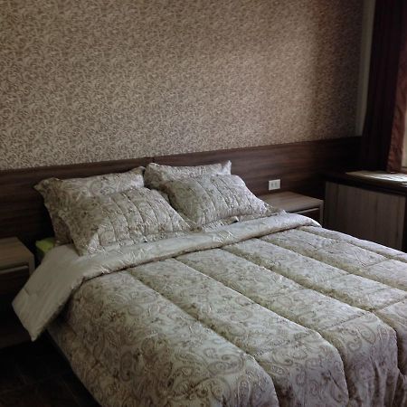 Hotel Zenf Papanduva Bagian luar foto