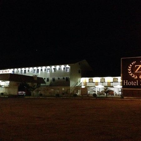Hotel Zenf Papanduva Bagian luar foto
